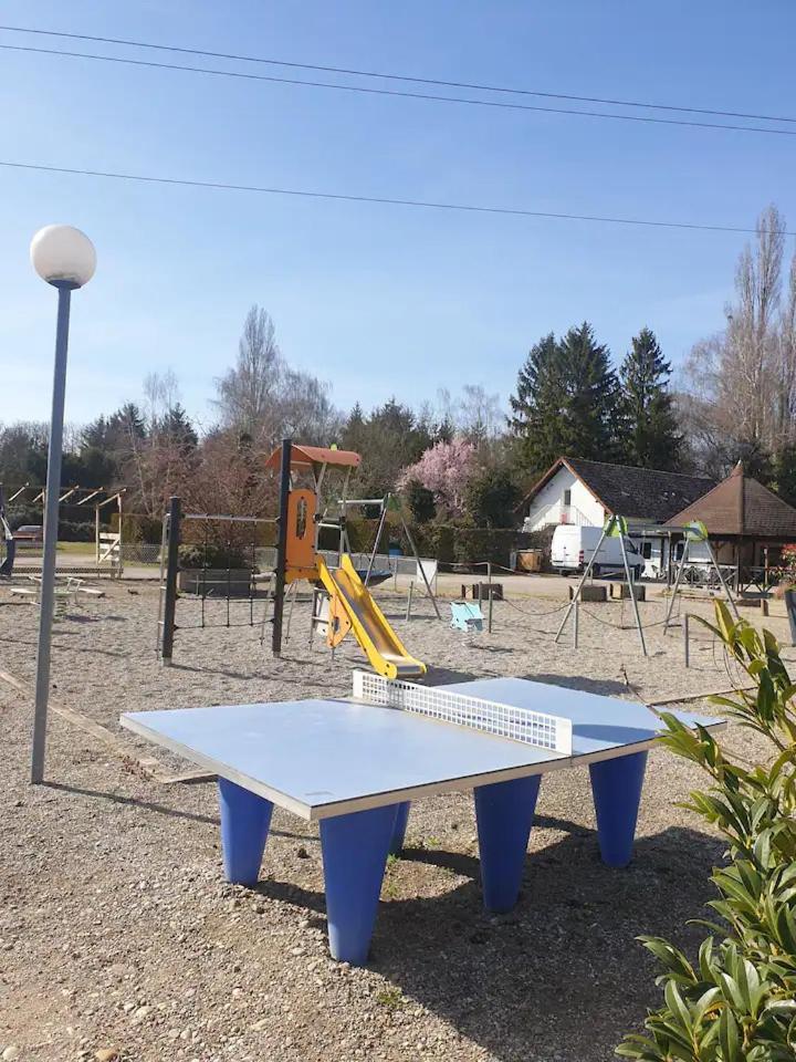 Mobil Home, S4, Turner Campingplatz